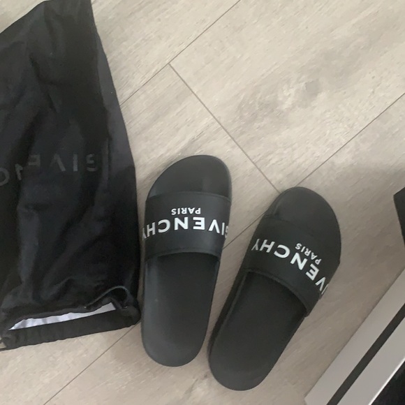 Givenchy slides - Picture 3 of 5